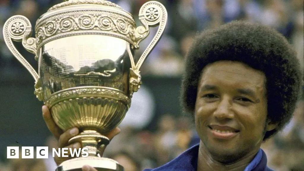 Juara tenis Wimbledon Arthur Ashe dan Afrika Selatan: 'Orang kulit hitam bebas pertama yang pernah saya lihat'
